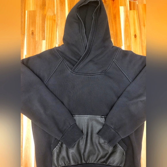 Stylish Black Hoodie w/ Leather Pocket (L) - Picture 2 of 2